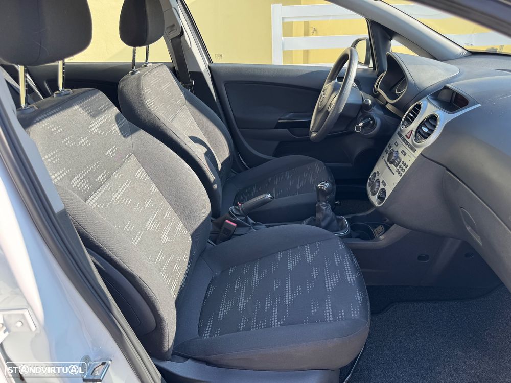 Opel Corsa 1.2 Cosmo - 17