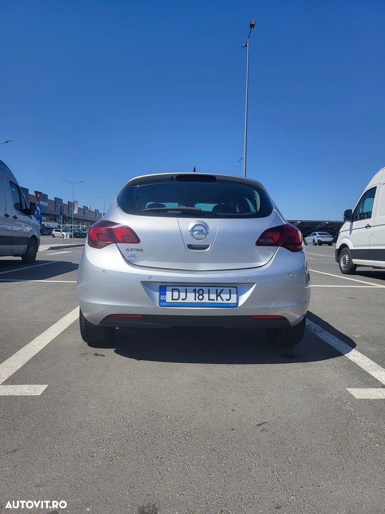Opel Astra 1.6 Automatik Cosmo - 3