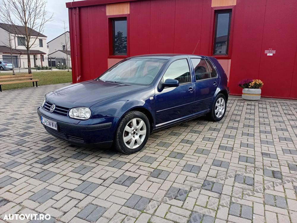 Volkswagen Golf - 11