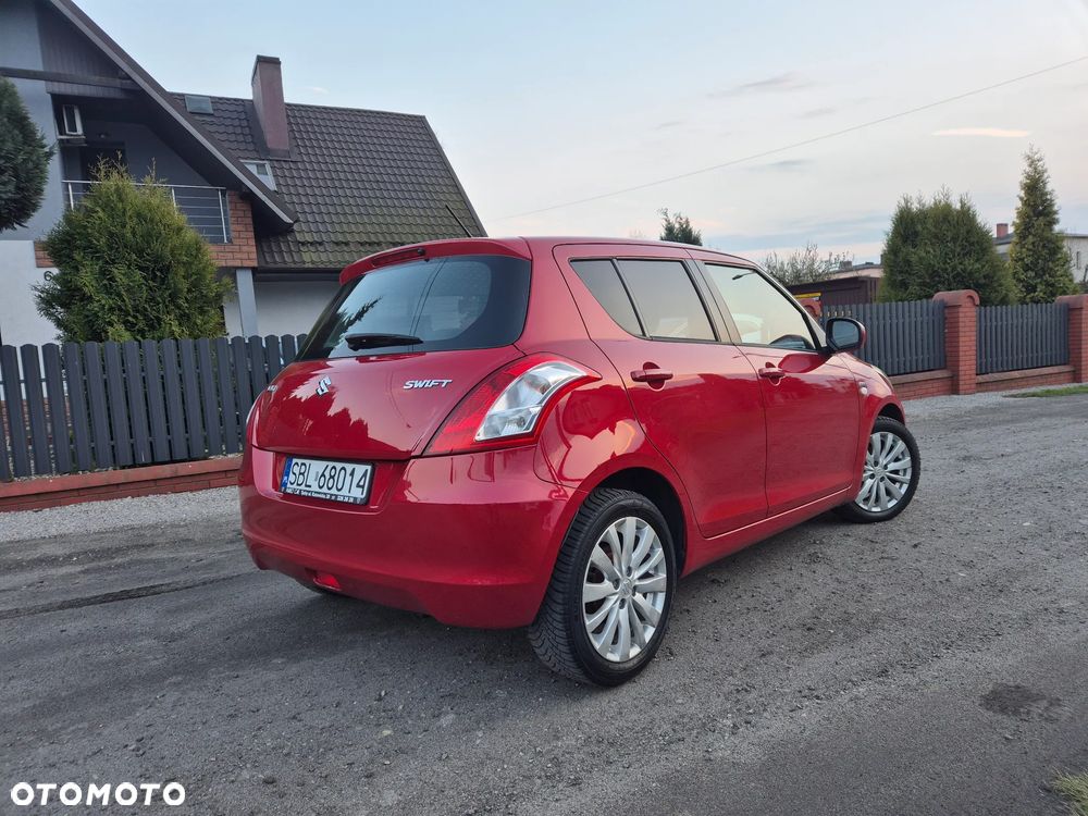 Suzuki Swift - 4