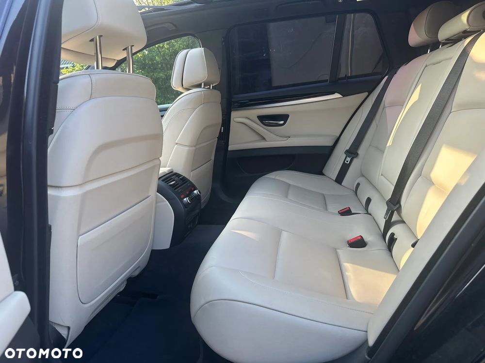 BMW Seria 5 - 23