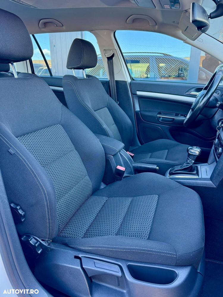 Skoda Octavia Combi 2.0 TDI Elegance Automatic - 27