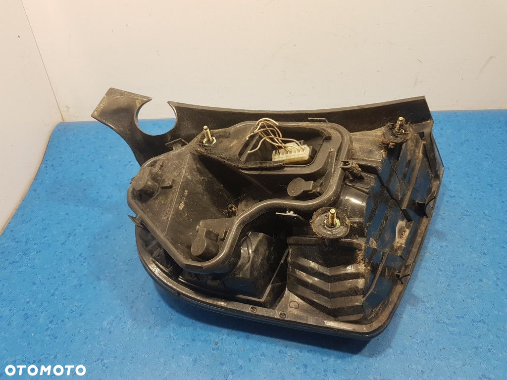 FIAT STILO HB 3D LAMPA TYŁ PRAWA ZEWNĘTRZNA - 6