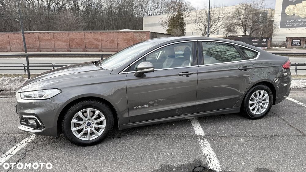 Ford Mondeo 2.0 Hybrid Titanium - 2