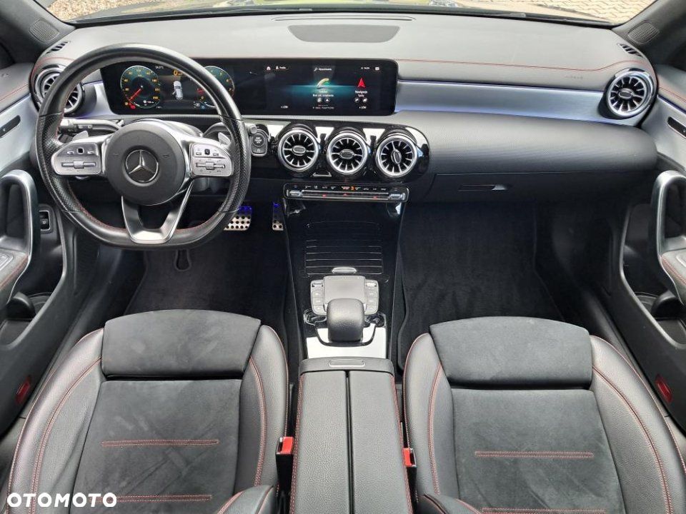 Mercedes-Benz CLA - 16