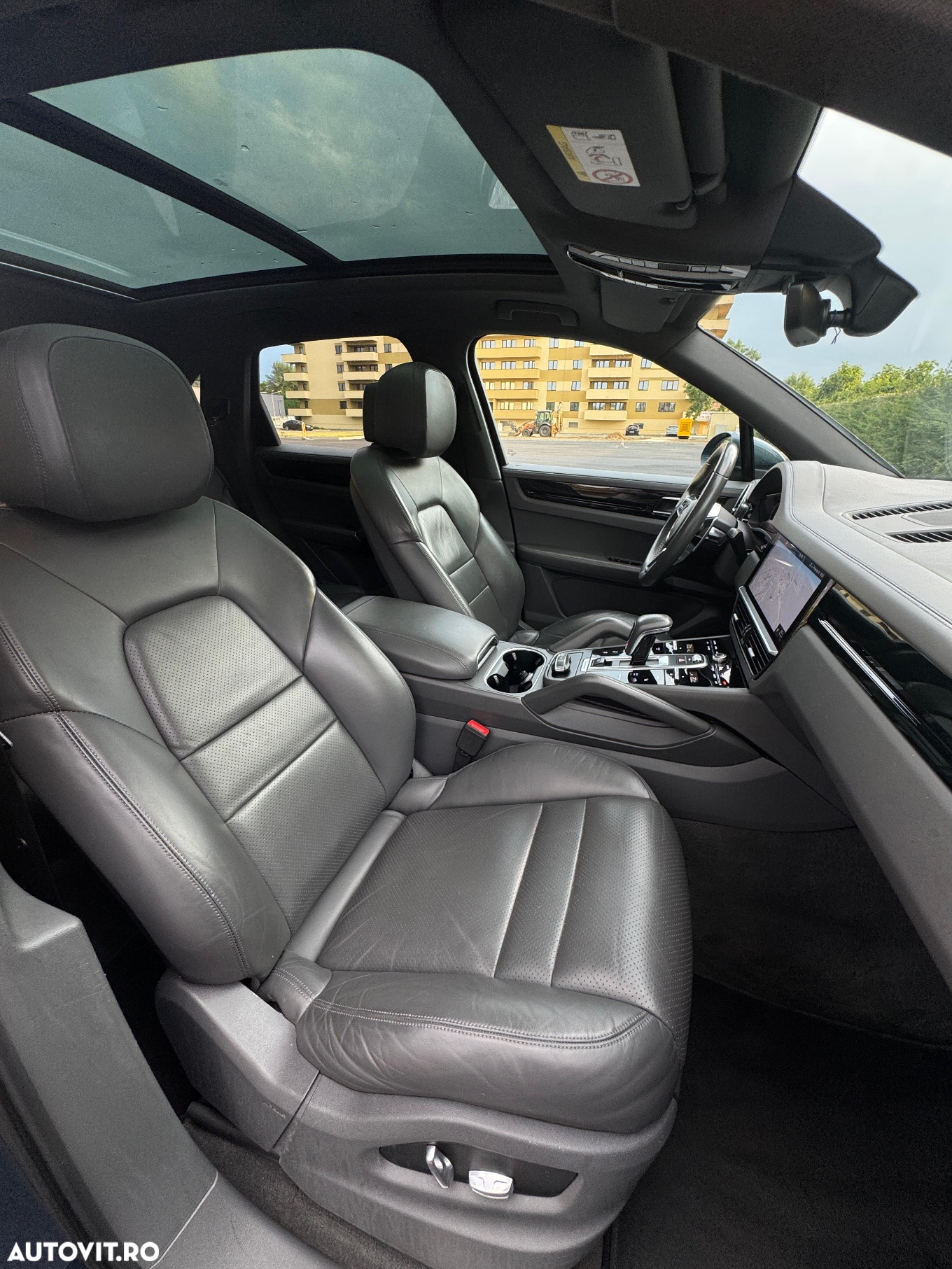 Porsche Cayenne S - 17
