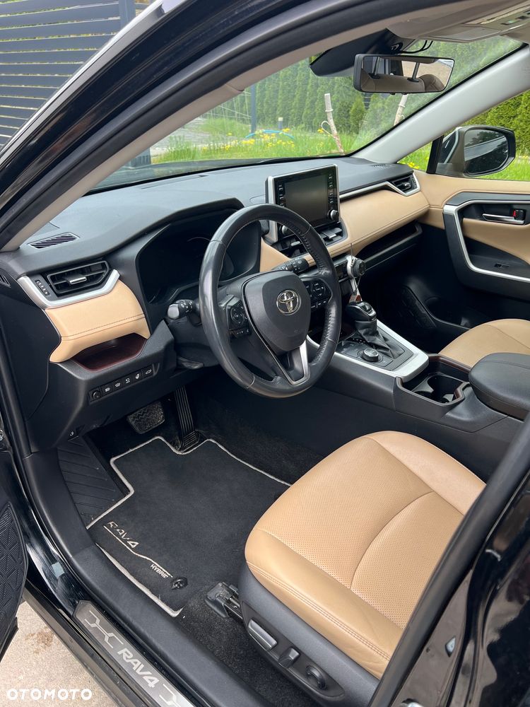 Toyota RAV4 - 10