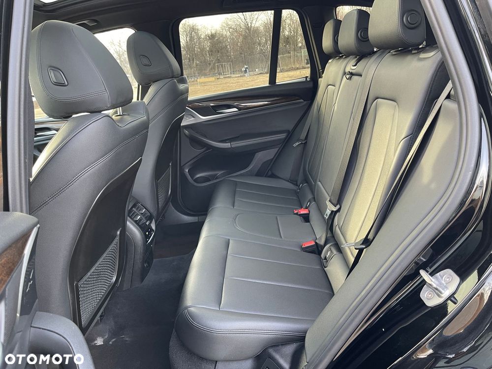 BMW X3 xDrive30i Luxury Line - 21