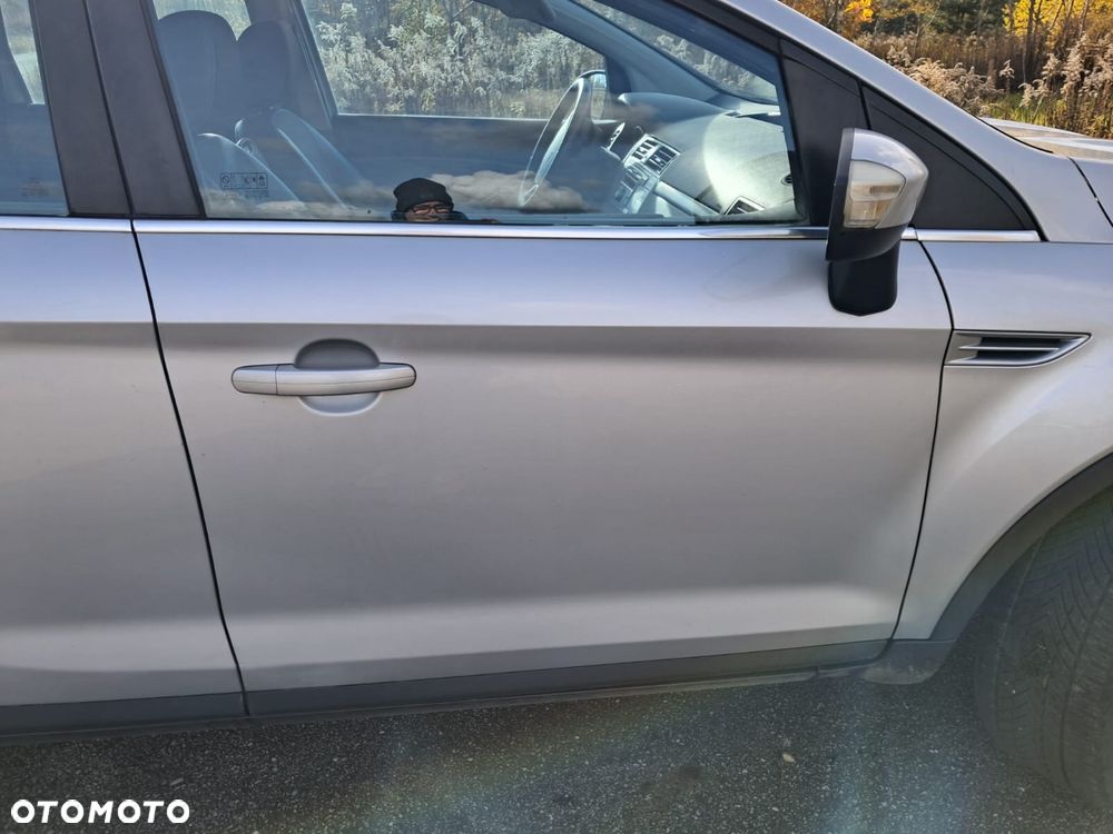 Ford Kuga - 3