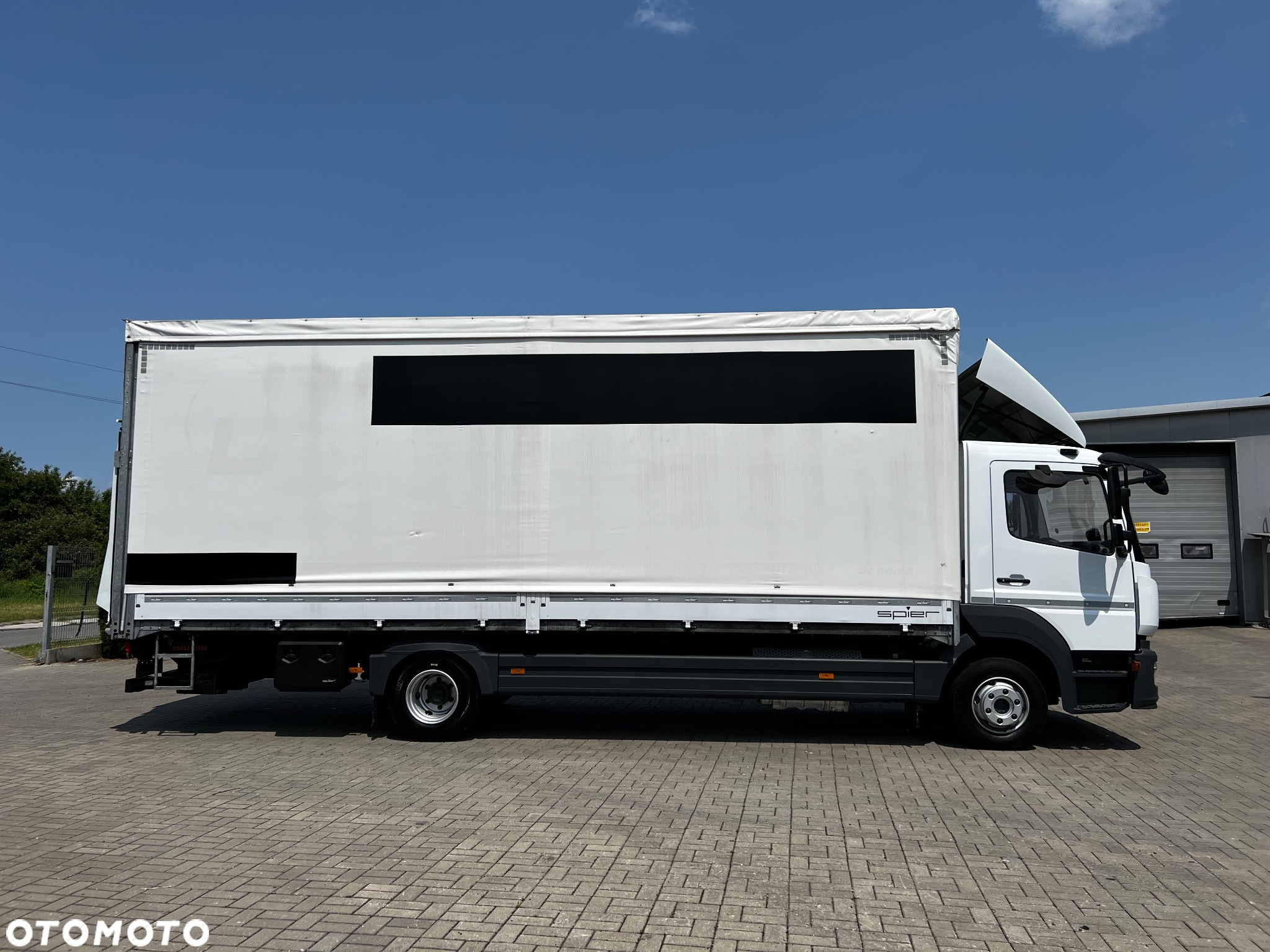 Mercedes-Benz ATEGO - 12