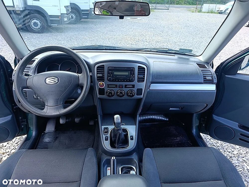 Suzuki Grand Vitara 2.0 - 21