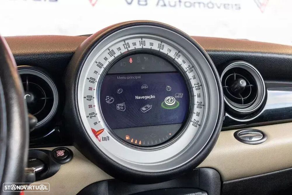 MINI 3 Portas One D - 12