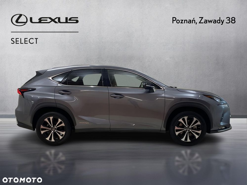 Lexus NX 300h F Impression AWD - 4