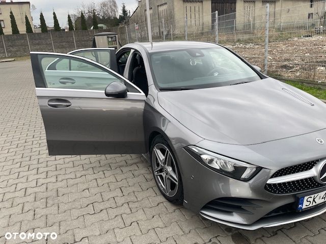 Mercedes-Benz Klasa A 180 d AMG Line 8G-DCT - 4