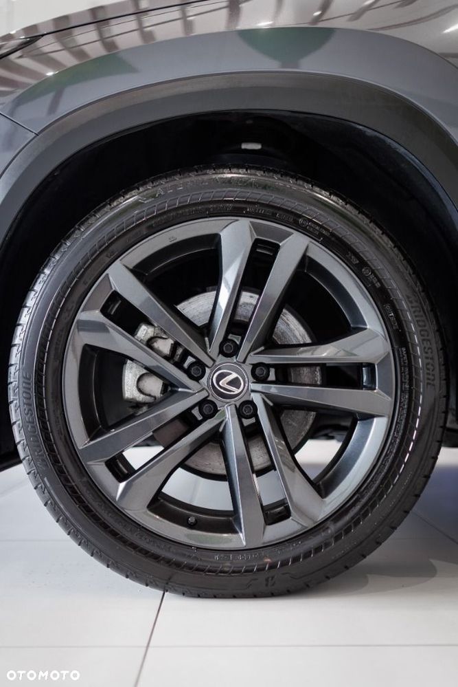 Lexus NX 350h Prestige AWD - 18