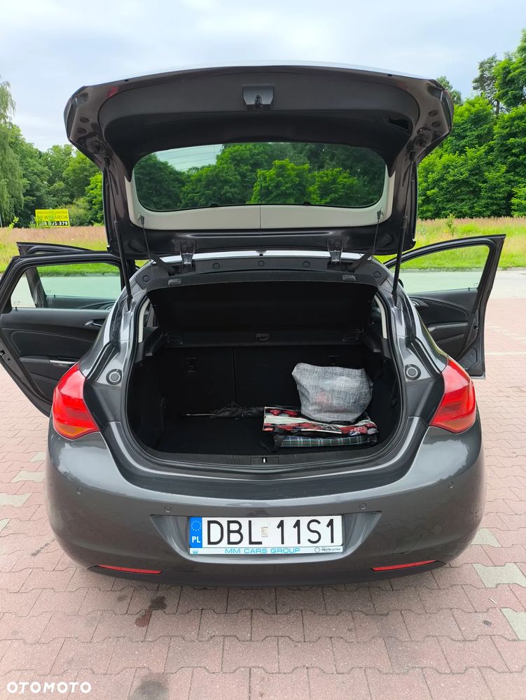 Opel Astra 1.6 Innovation - 12