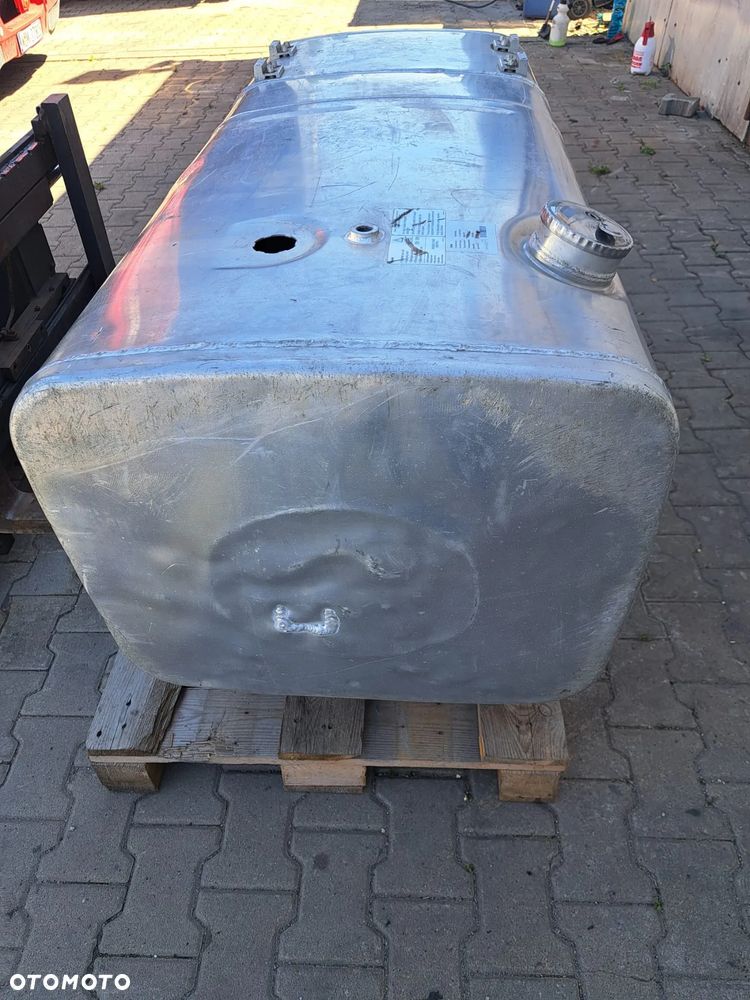 Zbiornik paliwa / Aluminium / 595D/70AB - 3