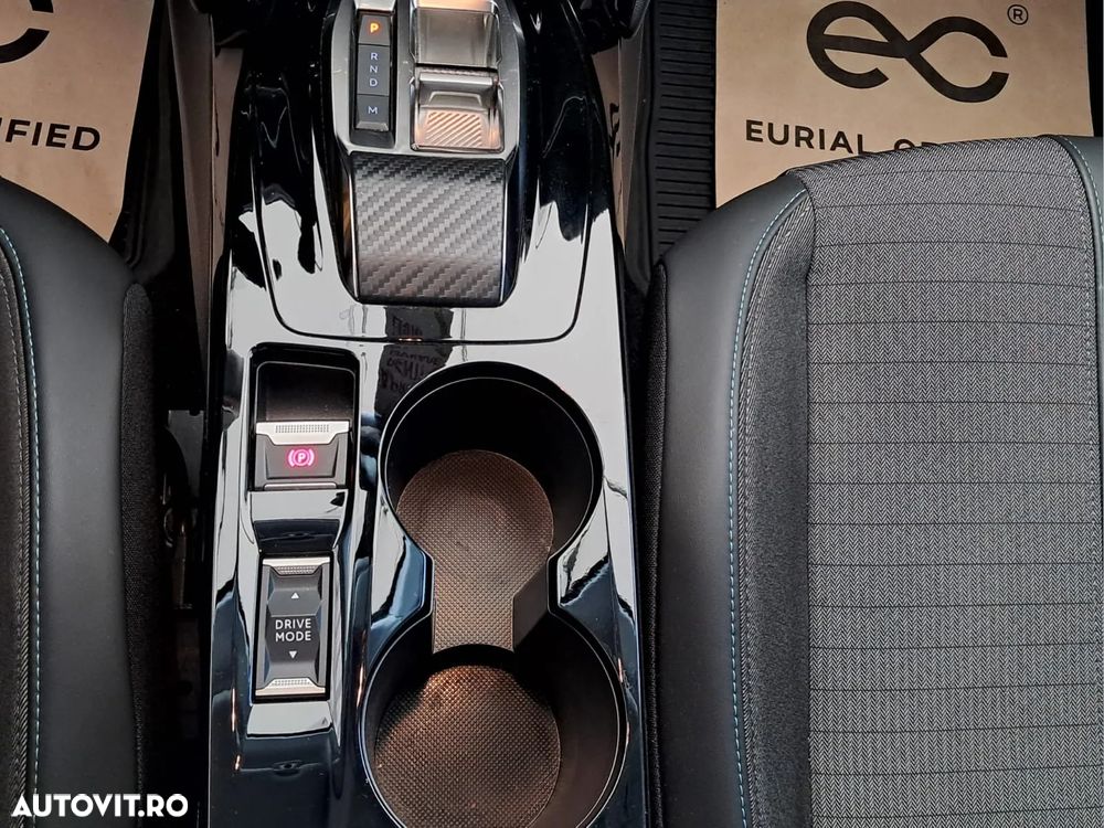 Peugeot 208 1.2 L PureTech STT EAT8 Allure - 15