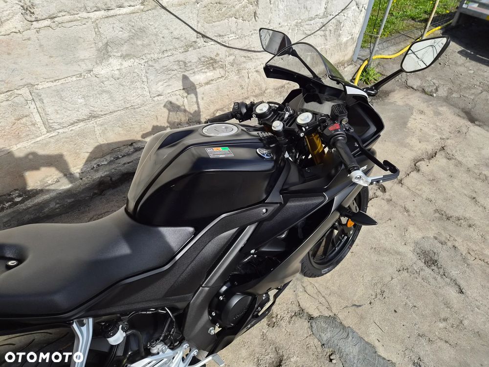 Yamaha YZF - 10