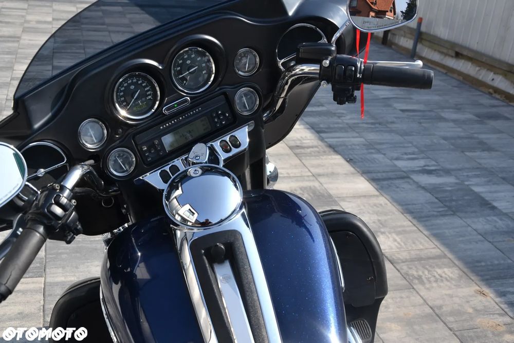 Harley-Davidson FLH Electra Glide - 13