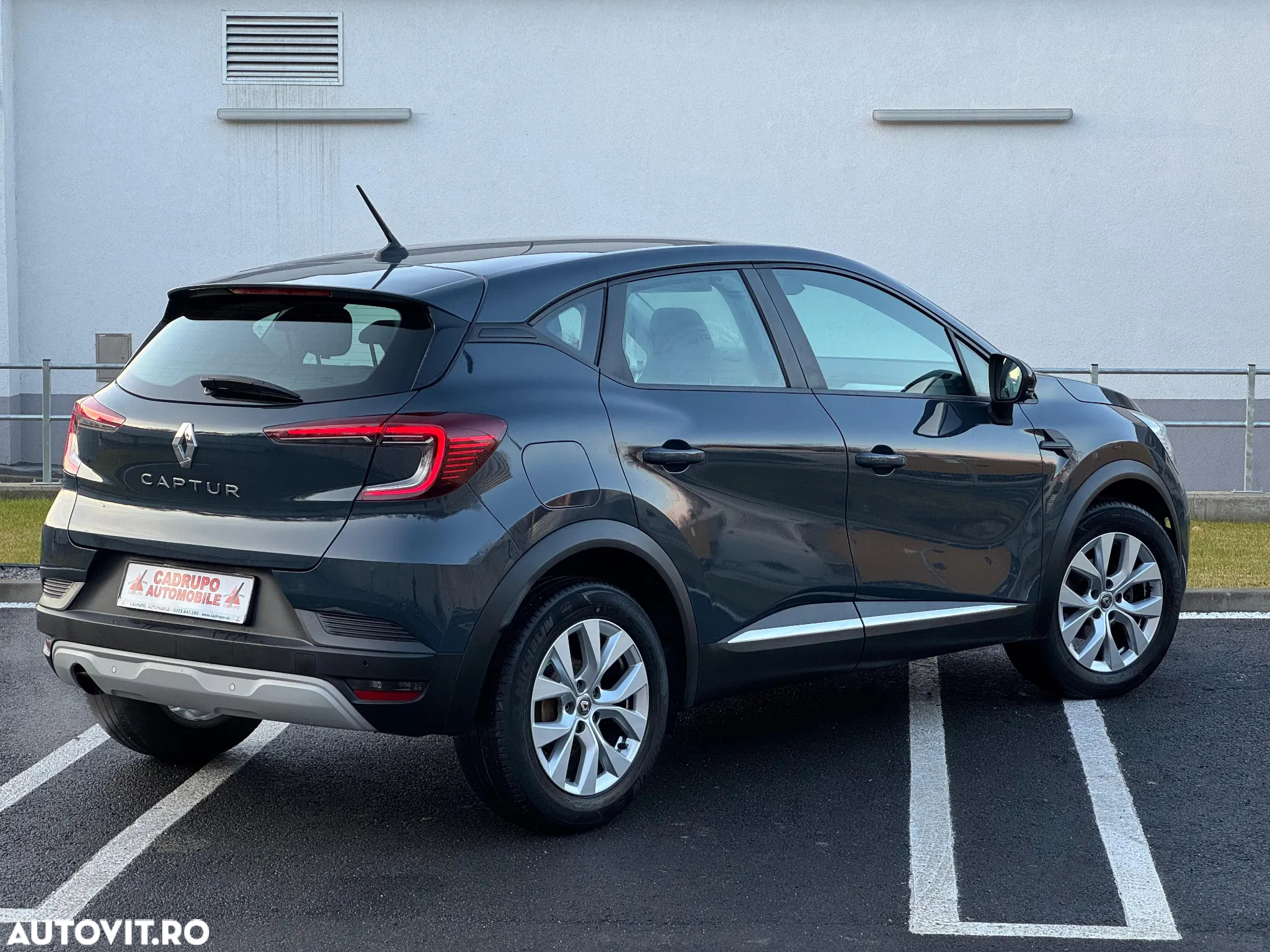 Renault Captur TCe 100 Zen - 4