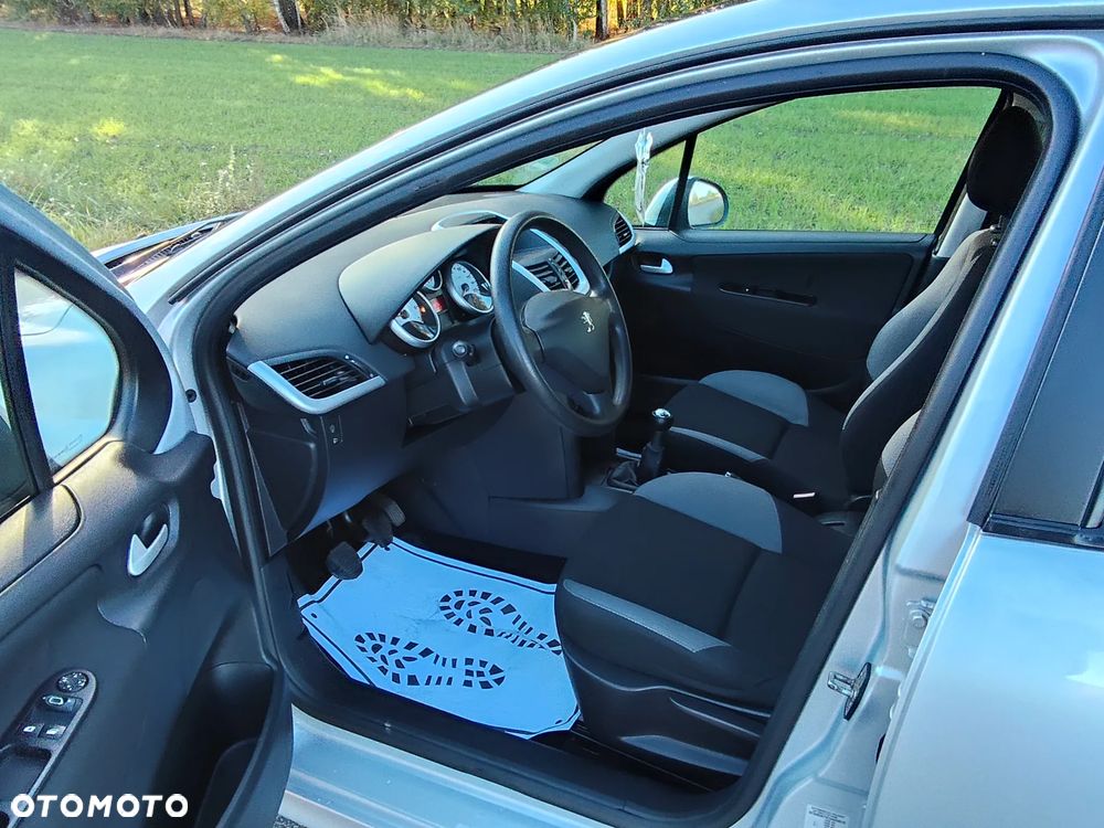 Peugeot 207 75 Urban Move - 15