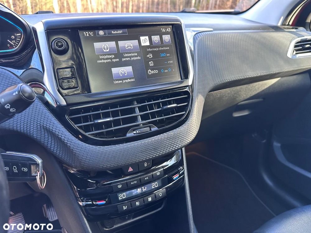 Peugeot 2008 BlueHDi FAP 120 STOP & START Crossway - 23