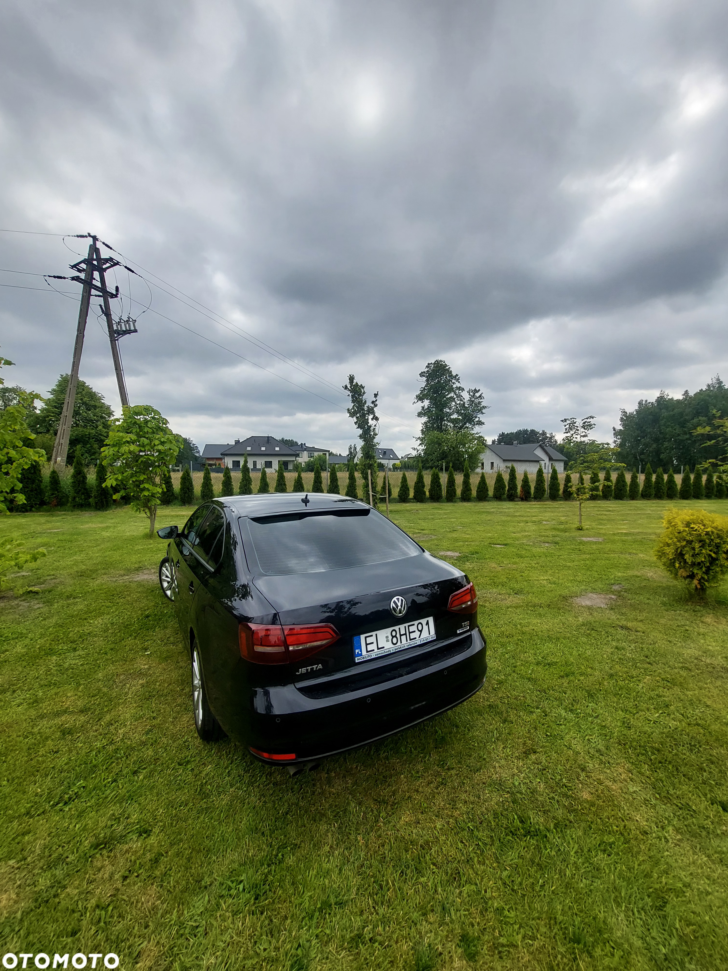 Volkswagen Jetta - 4