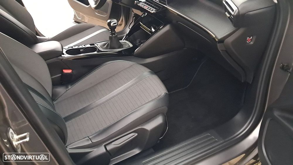 Peugeot 2008 PureTech 130 Allure Pack - 21