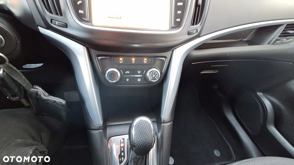 Opel Zafira 2.0 D Automatik Active - 13