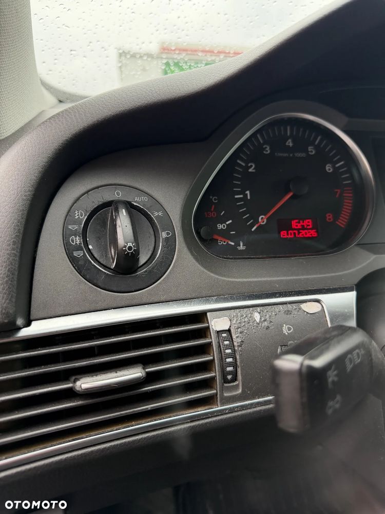 Audi A6 Avant 2.4 Quattro - 12
