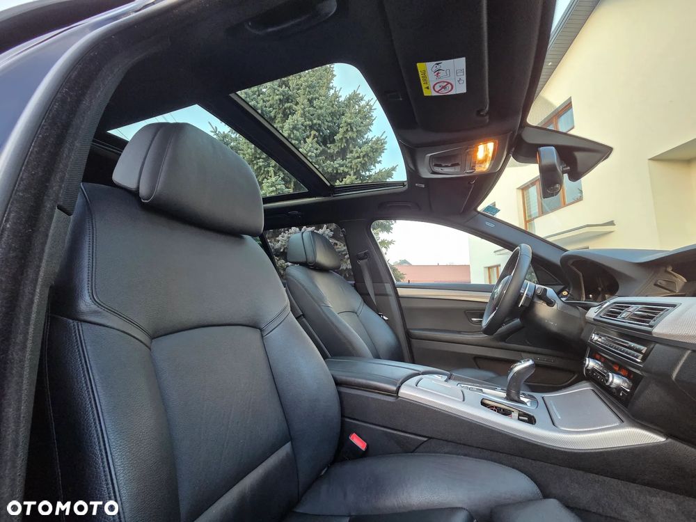 BMW Seria 5 530d xDrive Luxury Line - 24