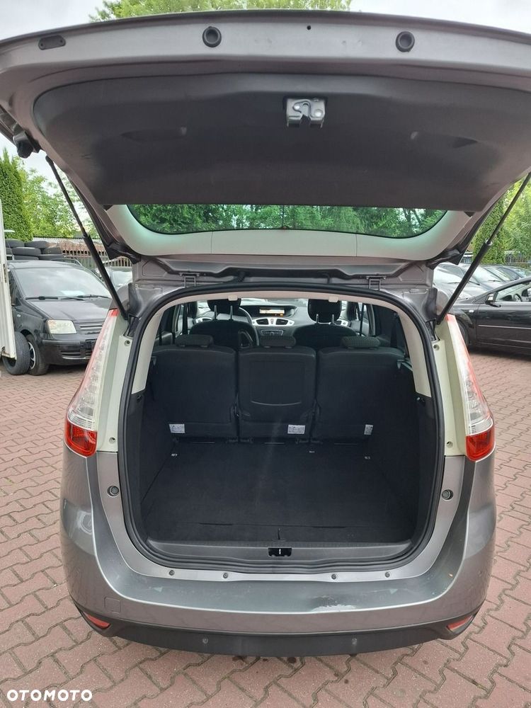Renault Grand Scenic 2.0 16V 140 CVT Bose Edition - 17