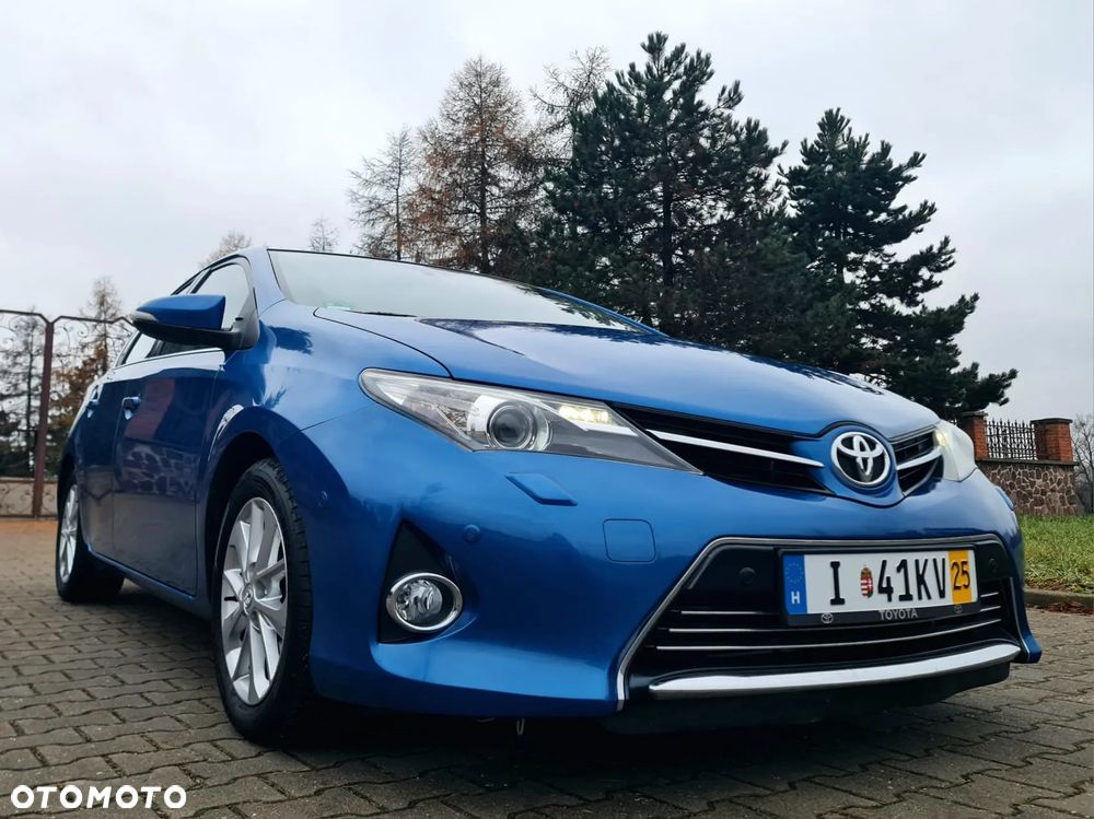 Toyota Auris 2.0 D-4D Executive - 17