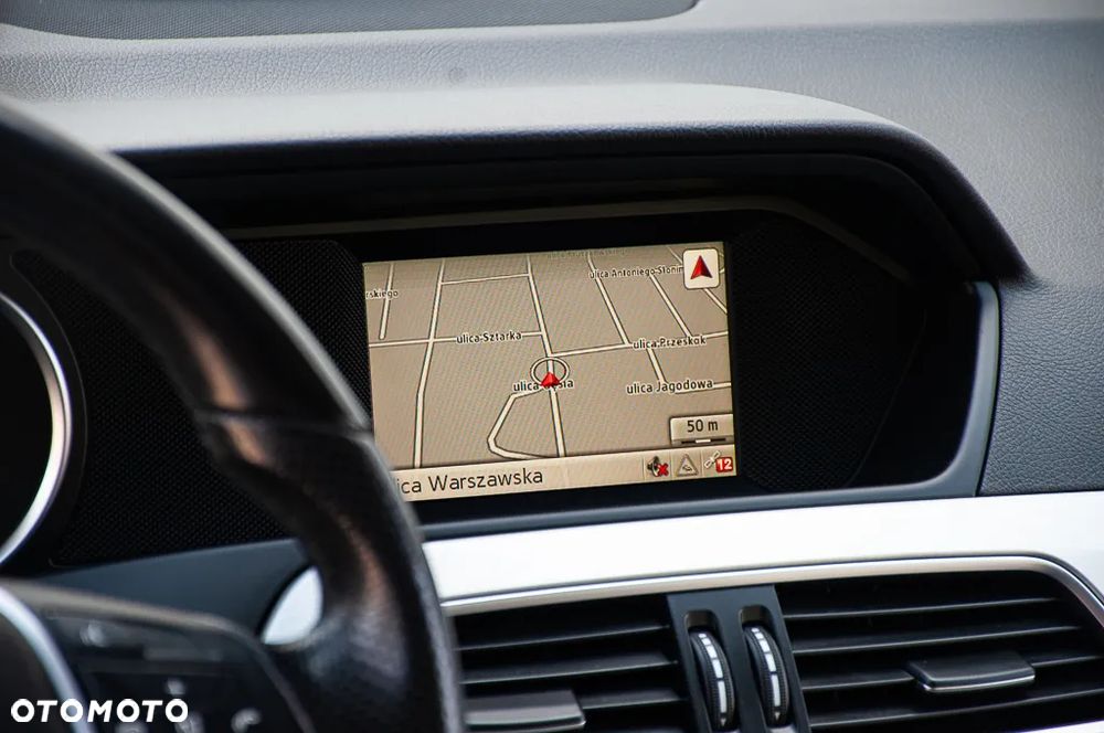 Mercedes-Benz Klasa C 180 T BlueEFFICIENCY Avantgarde - 29