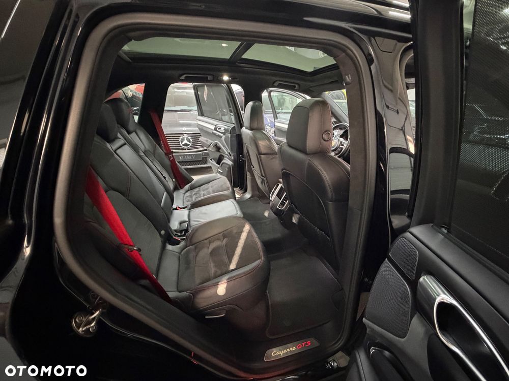 Porsche Cayenne - 21