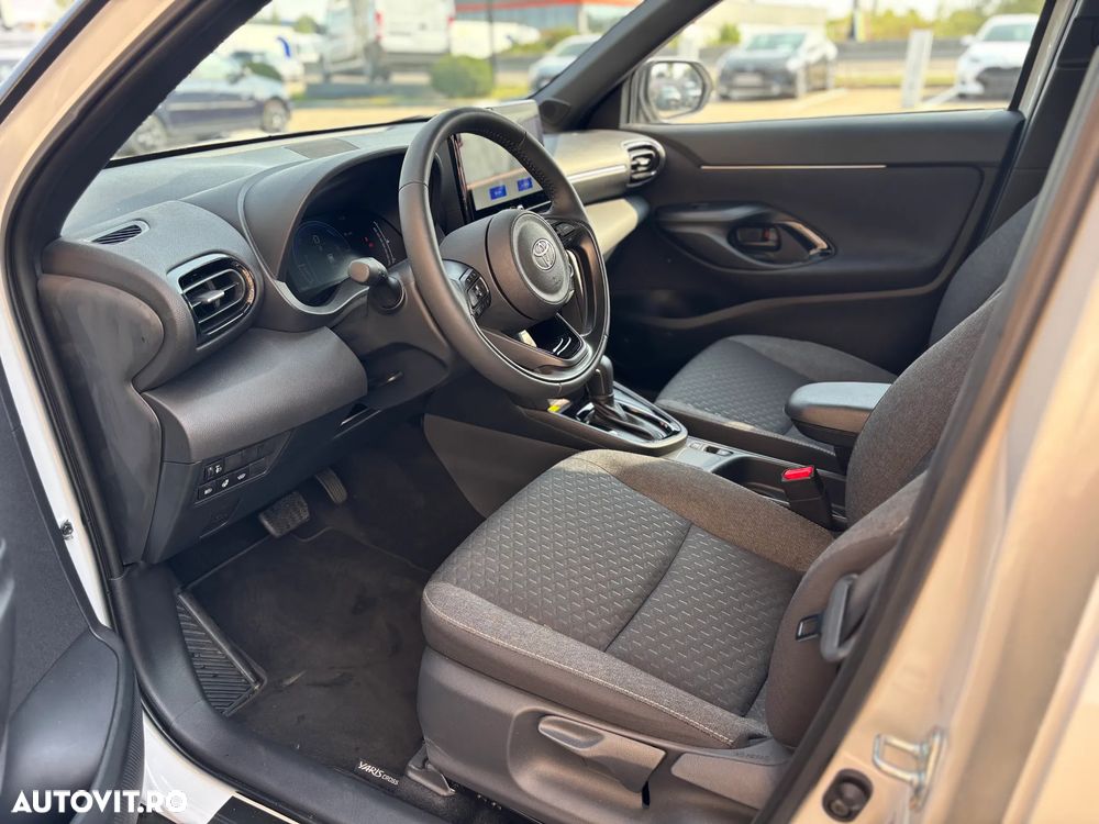 Toyota Yaris Cross 1.5 VVT-i HSD 4x2 Dynamic - 10