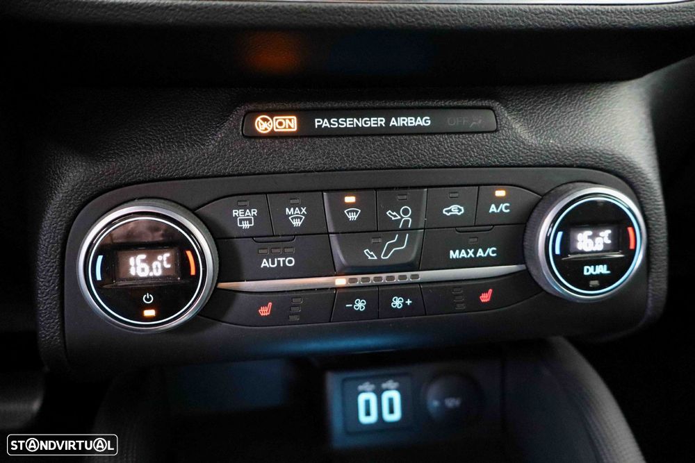 Ford Focus SW 1.0 EcoBoost Active Aut. - 32