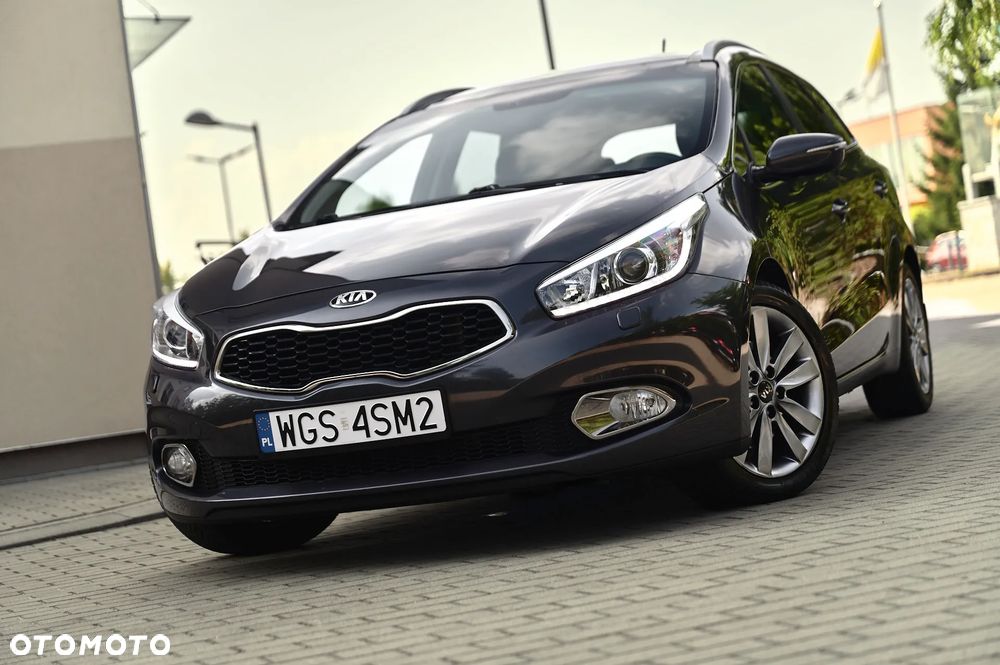 Kia Ceed 1.6 CRDi 128 Platinum Edition - 1