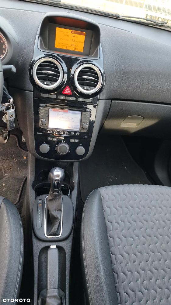 Opel Corsa 1.4 16V Automatik Active - 9