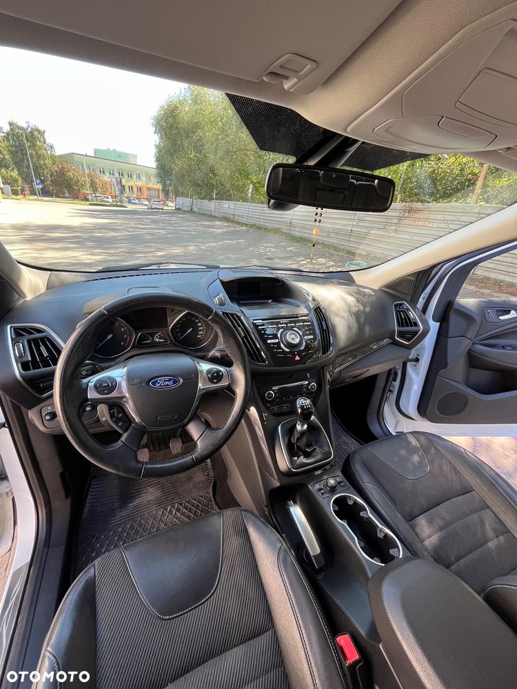 Ford Kuga 1.6 EcoBoost 2x4 Titanium - 12