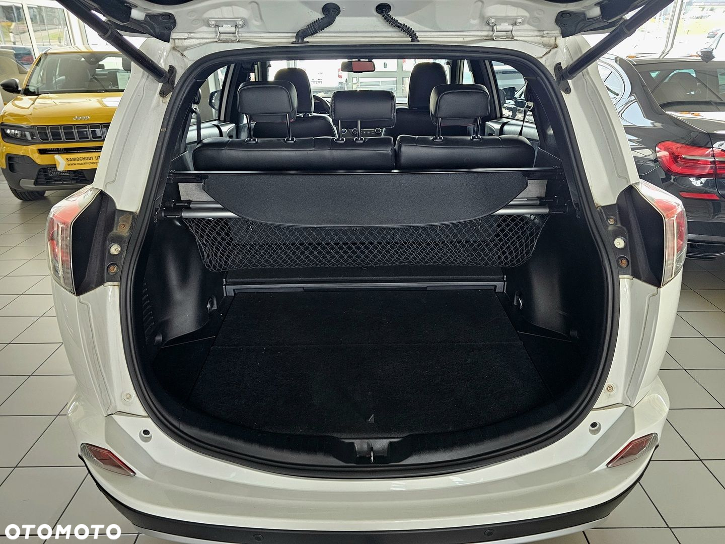 Toyota RAV4 Hybrid Prestige 4x4 - 8