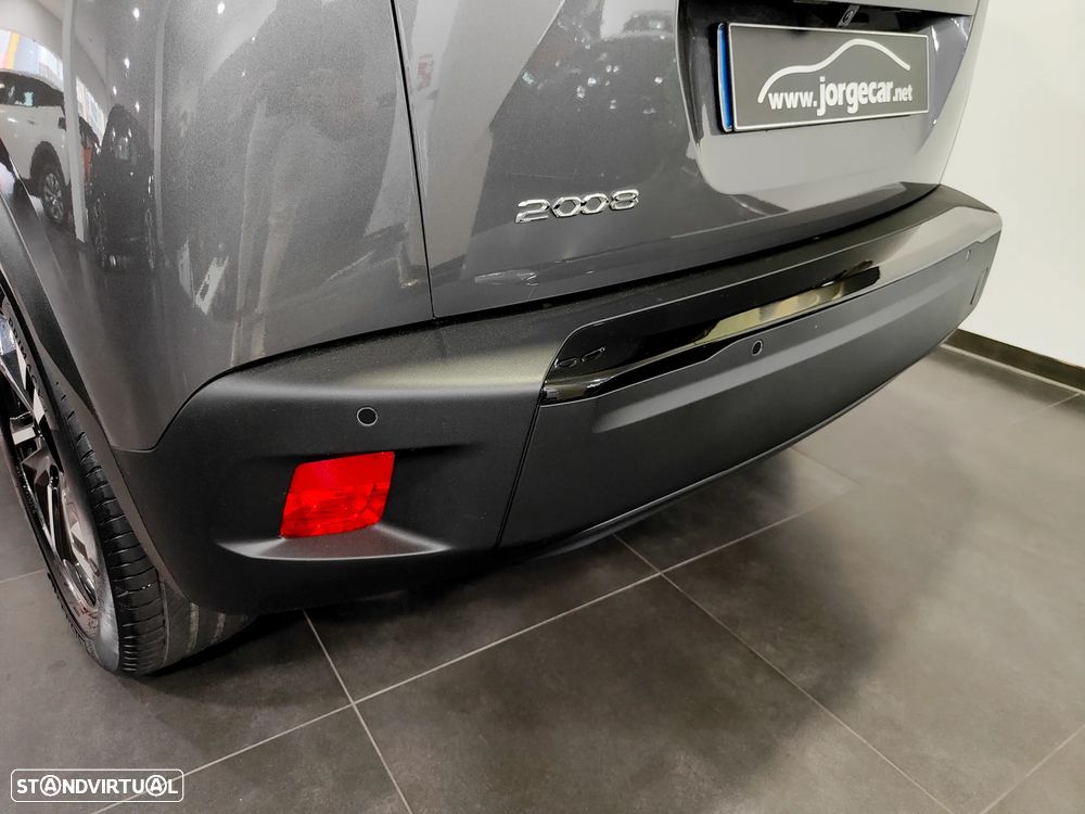 Peugeot 2008 1.2 PureTech Allure - 23