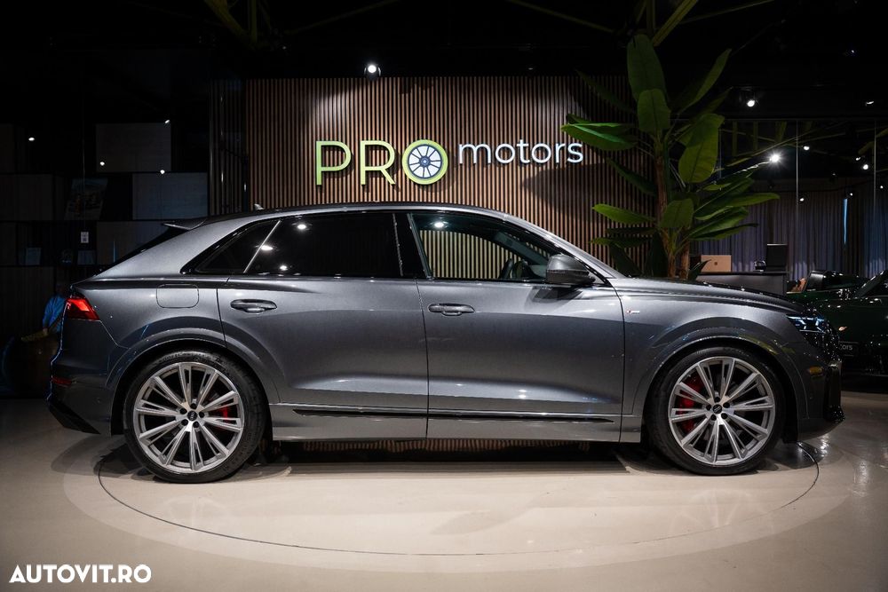 Audi Q8 - 12