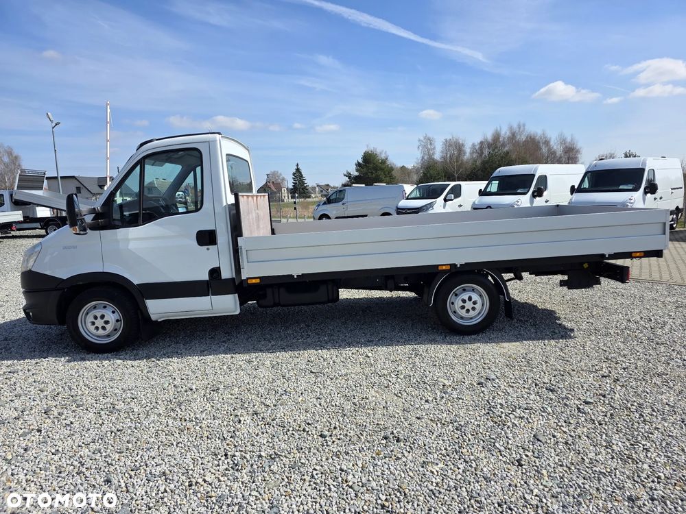 Iveco 35S13 2,3 HPI 130 KONNA SKRZYNIA 4,2M WEBASTO - 2