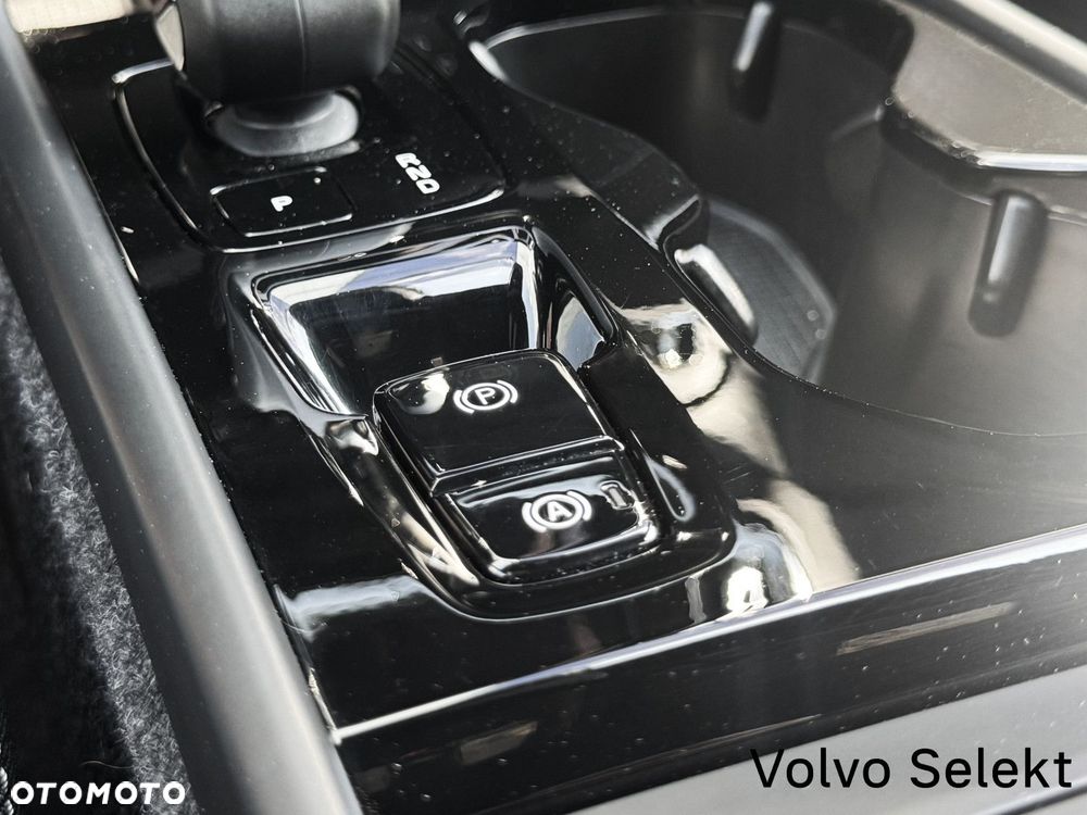 Volvo XC 40 - 24