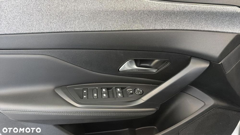 Peugeot 308 1.5 BlueHDi Allure Pack S&S EAT8 - 11