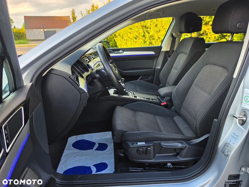 Volkswagen Passat 2.0 TDI (BlueMotion Technology) Comfortline - 23