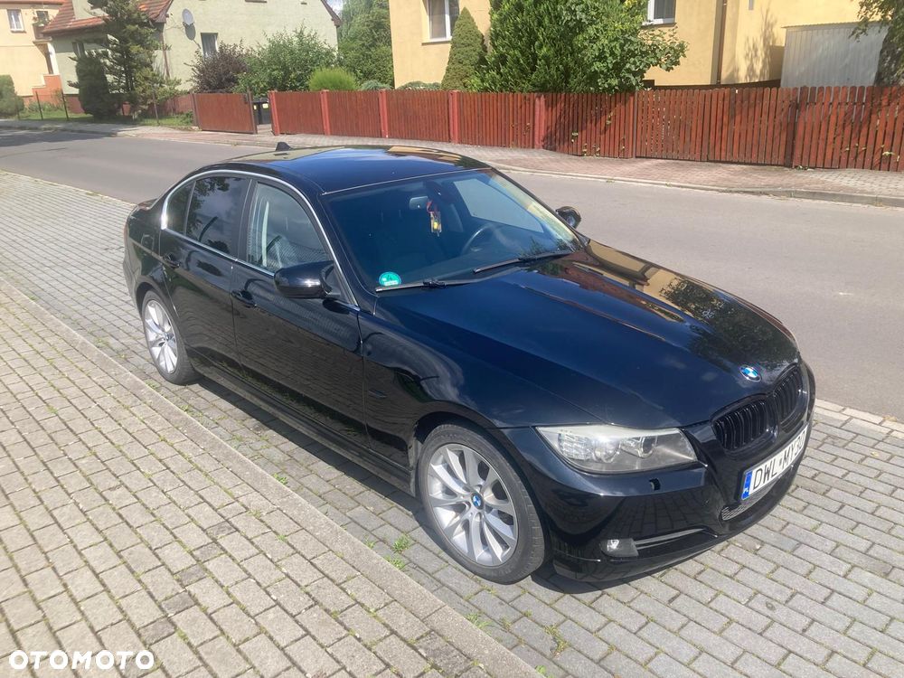 BMW Seria 3 318i - 4