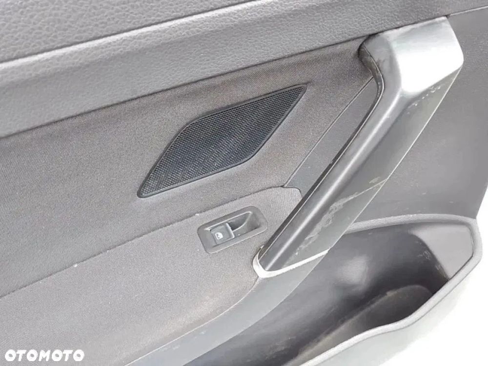 Vw Touran III 5TA 15- Boczek Drzwi Tylny Lewy Tył Tapicerka Roleta 5TA861317 - 5